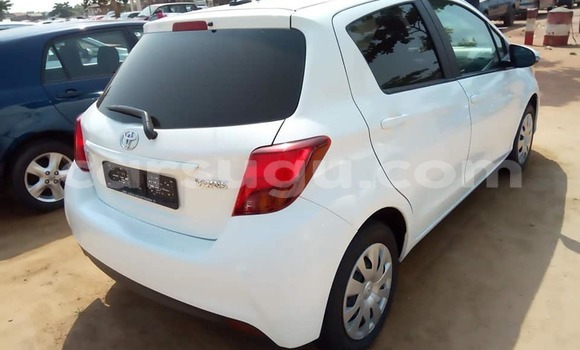 Acheter Occasion Voiture Toyota Yaris Blanc à Aribinda, Soum Acheter Occasion Voiture Toyota Yaris Blanc à Aribinda, Soum