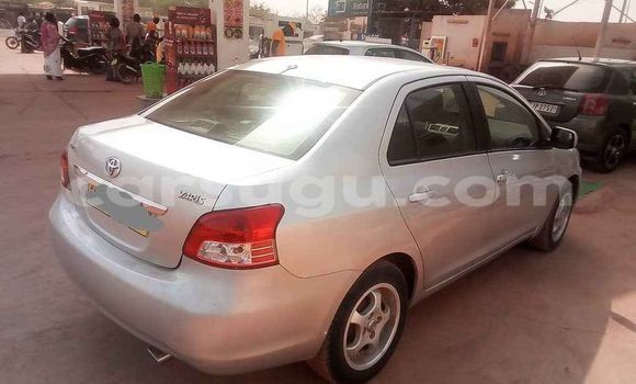 Acheter Occasion Voiture Toyota Yaris Gris à Aribinda, Soum Acheter Occasion Voiture Toyota Yaris Gris à Aribinda, Soum
