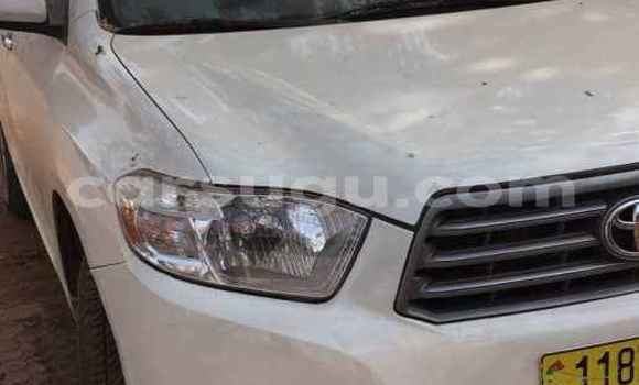 Acheter Occasion Voiture Toyota Highlander Blanc à Aribinda, Soum Acheter Occasion Voiture Toyota Highlander Blanc à Aribinda, Soum