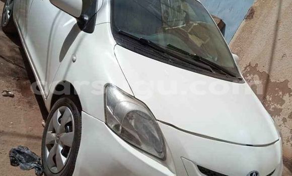 Acheter Occasion Voiture Toyota Yaris Blanc à Aribinda, Soum Acheter Occasion Voiture Toyota Yaris Blanc à Aribinda, Soum