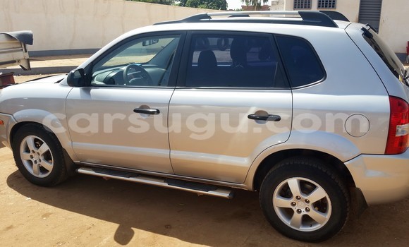 Acheter Occasion Voiture Hyundai Tucson Gris à Ouagadougou au Burkina-Faso Acheter Occasion Voiture Hyundai Tucson Gris à Ouagadougou au Burkina-Faso