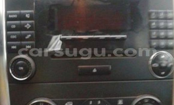 Acheter Occasion Voiture Mercedes-Benz 200 Gris à Ouagadougou, Burkina-Faso