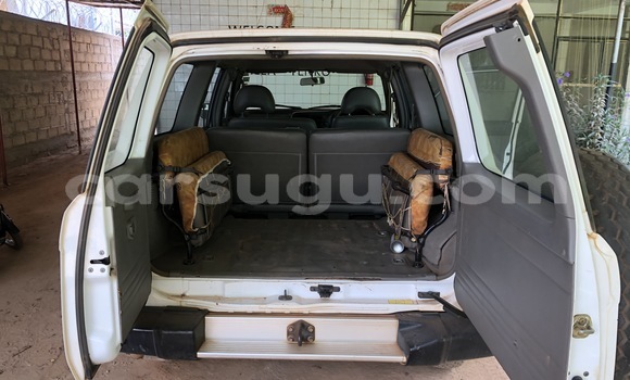 Acheter Occasion Voiture Nissan Patrol Blanc à Ouagadougou, Burkina-Faso Acheter Occasion Voiture Nissan Patrol Blanc à Ouagadougou, Burkina-Faso