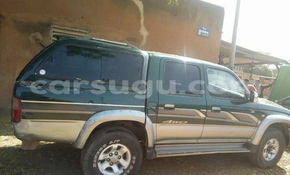 Acheter Neuf Voiture Toyota Hilux Surf Vert à Ouagadougou, Burkina-Faso Acheter Neuf Voiture Toyota Hilux Surf Vert à Ouagadougou, Burkina-Faso