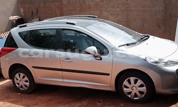 Acheter Occasion Voiture Peugeot 207 Gris à Bobo Dioulasso, Burkina-Faso Acheter Occasion Voiture Peugeot 207 Gris à Bobo Dioulasso, Burkina-Faso
