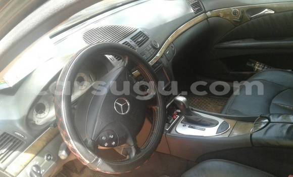 Acheter Occasion Voiture Mercedes-Benz E–Class Noir à Ouagadougou, Burkina-Faso Acheter Occasion Voiture Mercedes-Benz E–Class Noir à Ouagadougou, Burkina-Faso
