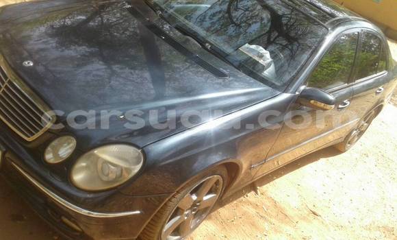 Acheter Occasion Voiture Mercedes-Benz E–Class Noir à Ouagadougou, Burkina-Faso Acheter Occasion Voiture Mercedes-Benz E–Class Noir à Ouagadougou, Burkina-Faso