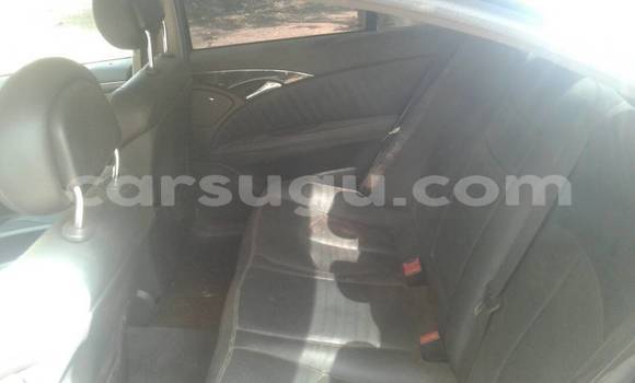 Acheter Occasion Voiture Mercedes-Benz E–Class Noir à Ouagadougou, Burkina-Faso Acheter Occasion Voiture Mercedes-Benz E–Class Noir à Ouagadougou, Burkina-Faso