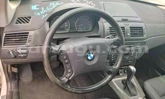 Acheter Occasion Voiture BMW X3 Blanc à Ouagadougou, Burkina-Faso Acheter Occasion Voiture BMW X3 Blanc à Ouagadougou, Burkina-Faso