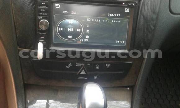 Acheter Occasion Voiture Mercedes-Benz E–Class Noir à Ouagadougou, Burkina-Faso Acheter Occasion Voiture Mercedes-Benz E–Class Noir à Ouagadougou, Burkina-Faso