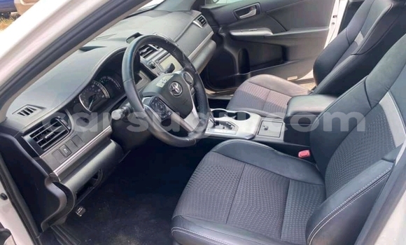 Buy Used Toyota Camry White Car in Ouagadougou in Burkina Faso Buy Used Toyota Camry White Car in Ouagadougou in Burkina Faso