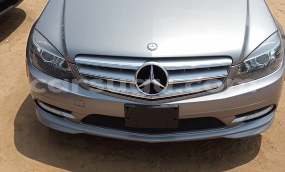 Acheter Neuf Voiture Mercedes-Benz 4Matic Gris à Ouagadougou, Burkina-Faso Acheter Neuf Voiture Mercedes-Benz 4Matic Gris à Ouagadougou, Burkina-Faso