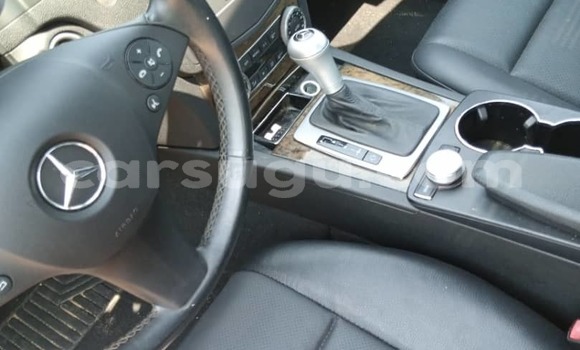 Acheter Neuf Voiture Mercedes-Benz 4Matic Gris à Ouagadougou, Burkina-Faso Acheter Neuf Voiture Mercedes-Benz 4Matic Gris à Ouagadougou, Burkina-Faso