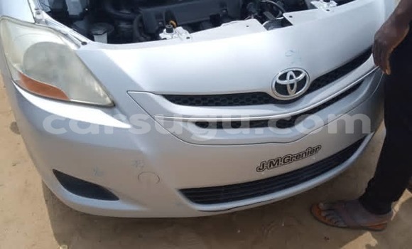 Acheter Occasion Voiture Toyota Yaris Gris à Ouagadougou, Burkina-Faso Acheter Occasion Voiture Toyota Yaris Gris à Ouagadougou, Burkina-Faso