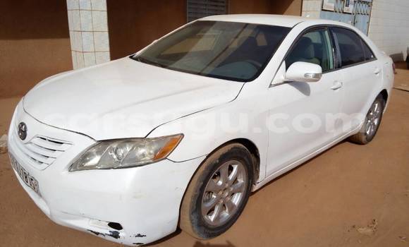Acheter Occasion Voiture Toyota Camry Blanc à Ouagadougou, Burkina-Faso Acheter Occasion Voiture Toyota Camry Blanc à Ouagadougou, Burkina-Faso