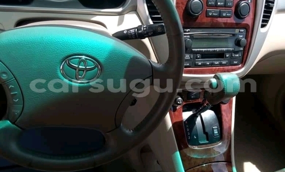 Acheter Occasion Voiture Toyota Highlander Beige à Ouagadougou, Burkina-Faso Acheter Occasion Voiture Toyota Highlander Beige à Ouagadougou, Burkina-Faso