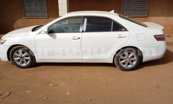 Acheter Occasion Voiture Toyota Camry Blanc à Ouagadougou, Burkina-Faso Acheter Occasion Voiture Toyota Camry Blanc à Ouagadougou, Burkina-Faso