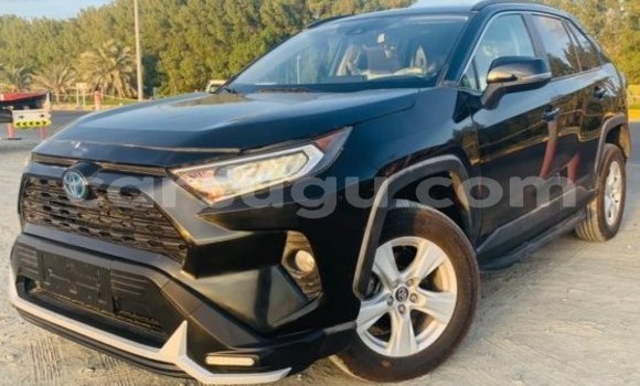 Acheter Import Voiture Toyota RAV4 Blanc à Ouagadougou, Burkina-Faso Acheter Import Voiture Toyota RAV4 Blanc à Ouagadougou, Burkina-Faso