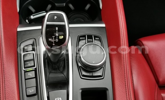 Acheter Import Voiture BMW X6 Blanc à Ouagadougou, Burkina-Faso Acheter Import Voiture BMW X6 Blanc à Ouagadougou, Burkina-Faso