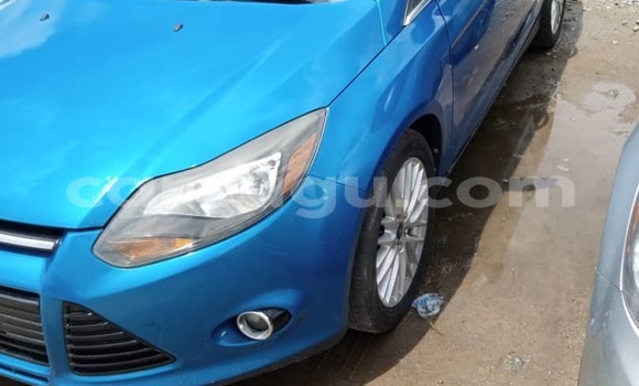 Acheter Occasion Voiture Ford Focus Bleu à Ouagadougou, Burkina-Faso Acheter Occasion Voiture Ford Focus Bleu à Ouagadougou, Burkina-Faso