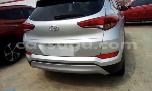 Acheter Occasion Voiture Hyundai Tucson Gris à Ouagadougou, Burkina-Faso Acheter Occasion Voiture Hyundai Tucson Gris à Ouagadougou, Burkina-Faso