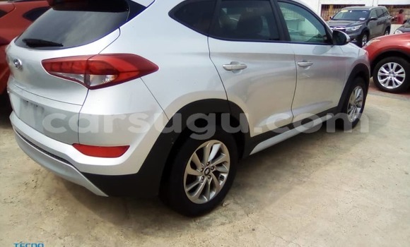 Acheter Occasion Voiture Hyundai Tucson Gris à Ouagadougou, Burkina-Faso Acheter Occasion Voiture Hyundai Tucson Gris à Ouagadougou, Burkina-Faso