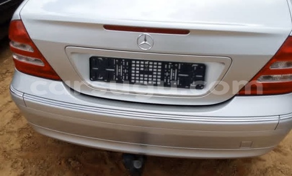 Acheter Occasion Voiture Mercedes-Benz C–Class Gris à Ouagadougou, Burkina-Faso Acheter Occasion Voiture Mercedes-Benz C–Class Gris à Ouagadougou, Burkina-Faso