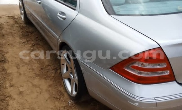 Acheter Occasion Voiture Mercedes-Benz C–Class Gris à Ouagadougou, Burkina-Faso Acheter Occasion Voiture Mercedes-Benz C–Class Gris à Ouagadougou, Burkina-Faso