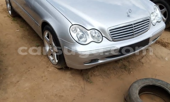 Acheter Occasion Voiture Mercedes-Benz C–Class Gris à Ouagadougou, Burkina-Faso Acheter Occasion Voiture Mercedes-Benz C–Class Gris à Ouagadougou, Burkina-Faso