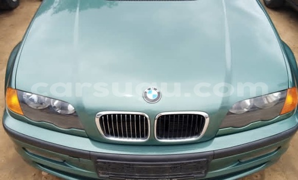 Acheter Occasion Voiture BMW 1er Vert à Ouagadougou, Burkina-Faso Acheter Occasion Voiture BMW 1er Vert à Ouagadougou, Burkina-Faso