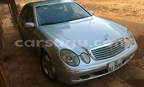 Acheter Occasion Voiture Mercedes‒Benz E-Class Gris à Ouagadougou au Burkina-Faso Acheter Occasion Voiture Mercedes‒Benz E-Class Gris à Ouagadougou au Burkina-Faso