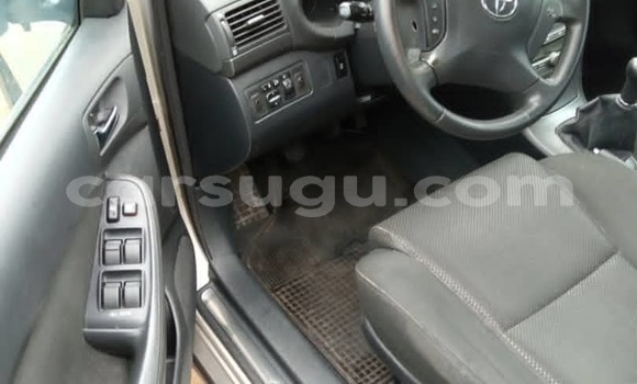 Acheter Occasion Voiture Toyota Avensis Gris à Ouagadougou, Burkina-Faso Acheter Occasion Voiture Toyota Avensis Gris à Ouagadougou, Burkina-Faso