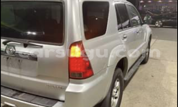 Sayi Na hannu Toyota HiAce Azurfa Babbar mota in Bobo Dioulasso a Burkina Faso Sayi Na hannu Toyota HiAce Azurfa Babbar mota in Bobo Dioulasso a Burkina Faso