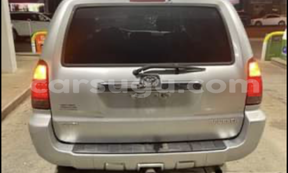 Sayi Na hannu Toyota HiAce Azurfa Babbar mota in Bobo Dioulasso a Burkina Faso Sayi Na hannu Toyota HiAce Azurfa Babbar mota in Bobo Dioulasso a Burkina Faso