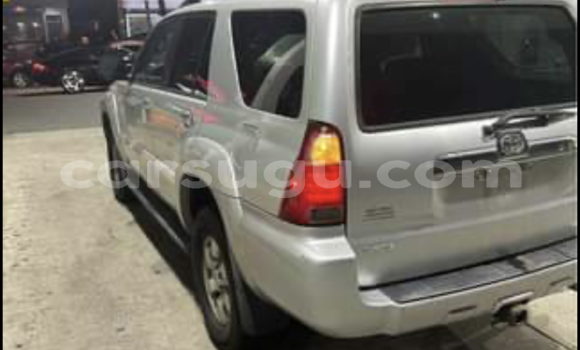 Sayi Na hannu Toyota HiAce Azurfa Babbar mota in Bobo Dioulasso a Burkina Faso Sayi Na hannu Toyota HiAce Azurfa Babbar mota in Bobo Dioulasso a Burkina Faso