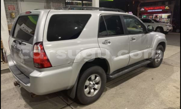 Sayi Na hannu Toyota HiAce Azurfa Babbar mota in Bobo Dioulasso a Burkina Faso Sayi Na hannu Toyota HiAce Azurfa Babbar mota in Bobo Dioulasso a Burkina Faso