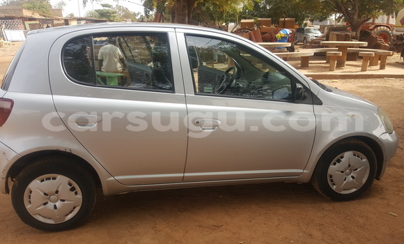 Acheter Occasion Voiture Toyota Yaris Gris à Ouagadougou au Burkina-Faso Acheter Occasion Voiture Toyota Yaris Gris à Ouagadougou au Burkina-Faso