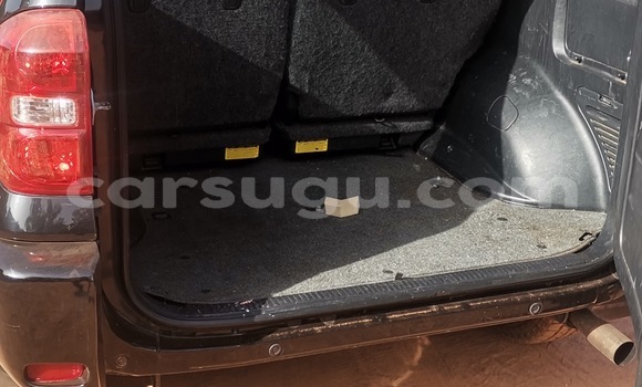 Acheter Occasion Voiture Toyota RAV4 Gris à Ouagadougou, Burkina-Faso Acheter Occasion Voiture Toyota RAV4 Gris à Ouagadougou, Burkina-Faso