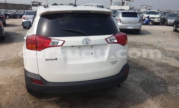 Acheter Neuf Voiture Toyota RAV4 Noir à Ouagadougou au Burkina-Faso Acheter Neuf Voiture Toyota RAV4 Noir à Ouagadougou au Burkina-Faso
