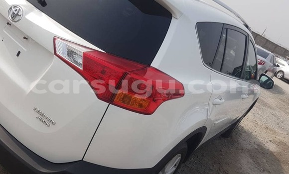 Acheter Neuf Voiture Toyota RAV4 Noir à Ouagadougou, Burkina-Faso Acheter Neuf Voiture Toyota RAV4 Noir à Ouagadougou, Burkina-Faso