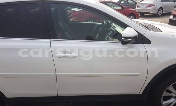 Acheter Neuf Voiture Toyota RAV4 Noir à Ouagadougou, Burkina-Faso Acheter Neuf Voiture Toyota RAV4 Noir à Ouagadougou, Burkina-Faso