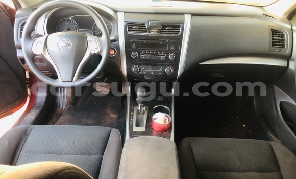 Acheter Import Voiture Nissan Altima Rouge à Ouagadougou, Burkina-Faso Acheter Import Voiture Nissan Altima Rouge à Ouagadougou, Burkina-Faso