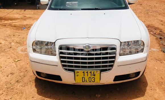 Acheter Occasion Voiture Chrysler 300 Blanc à Ouagadougou, Burkina-Faso