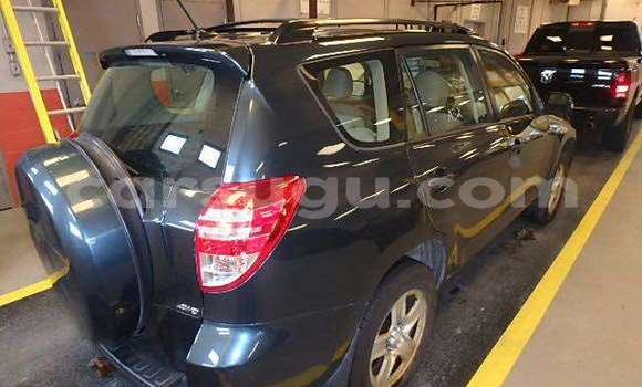 Acheter Occasion Voiture Toyota RAV4 Noir à Ouagadougou, Burkina-Faso Acheter Occasion Voiture Toyota RAV4 Noir à Ouagadougou, Burkina-Faso
