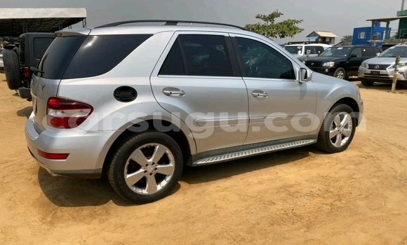 Acheter Occasion Voiture Mercedes-Benz ML–Class Autre à Ouagadougou, Burkina-Faso Acheter Occasion Voiture Mercedes-Benz ML–Class Autre à Ouagadougou, Burkina-Faso