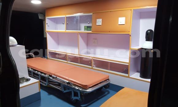 Acheter Occasion Voiture Toyota Hiace Blanc à Ouagadougou, Burkina-Faso Acheter Occasion Voiture Toyota Hiace Blanc à Ouagadougou, Burkina-Faso