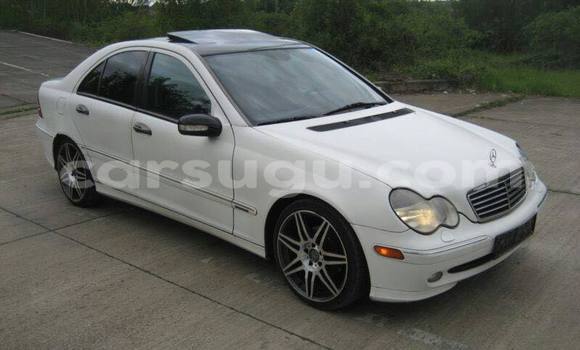 Acheter Neuf Voiture Mercedes-Benz 230 Noir à Ouagadougou, Burkina-Faso Acheter Neuf Voiture Mercedes-Benz 230 Noir à Ouagadougou, Burkina-Faso