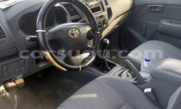 Acheter Occasion Voiture Toyota Hilux Blanc à Ouagadougou, Burkina-Faso Acheter Occasion Voiture Toyota Hilux Blanc à Ouagadougou, Burkina-Faso