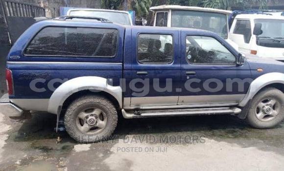 Acheter Occasion Voiture Nissan NP 300 Bleu à Ouagadougou, Burkina-Faso