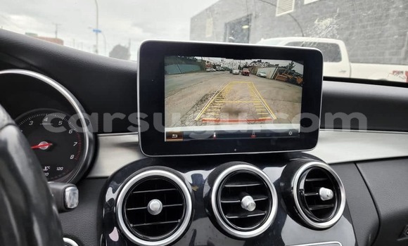 Sayi Na hannu Mercedes-Benz C–Class White Mota in Ouagadougou a Burkina Faso Sayi Na hannu Mercedes-Benz C–Class White Mota in Ouagadougou a Burkina Faso